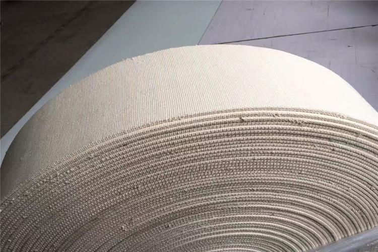 帆布分层输送带广泛用于建材、化工、煤炭、电力、冶金等部门